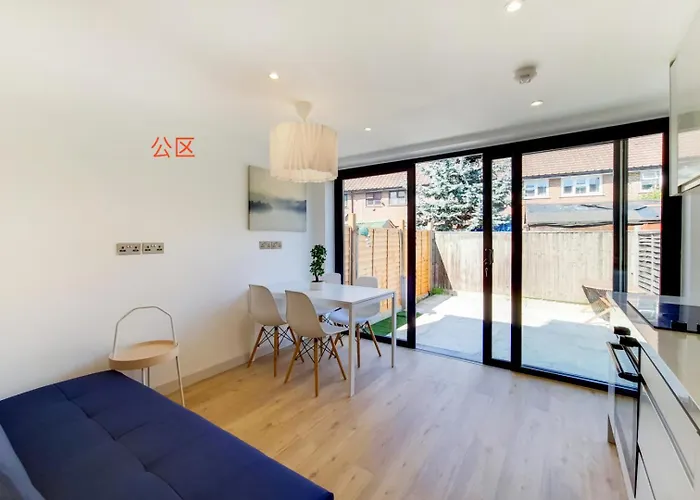 Kingston City Double Room With Shared Bathroom